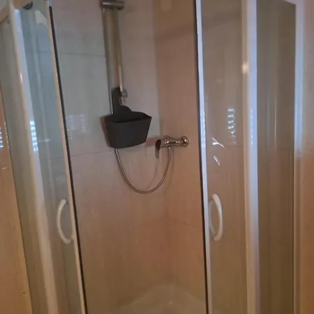 Antea アパート トロギール